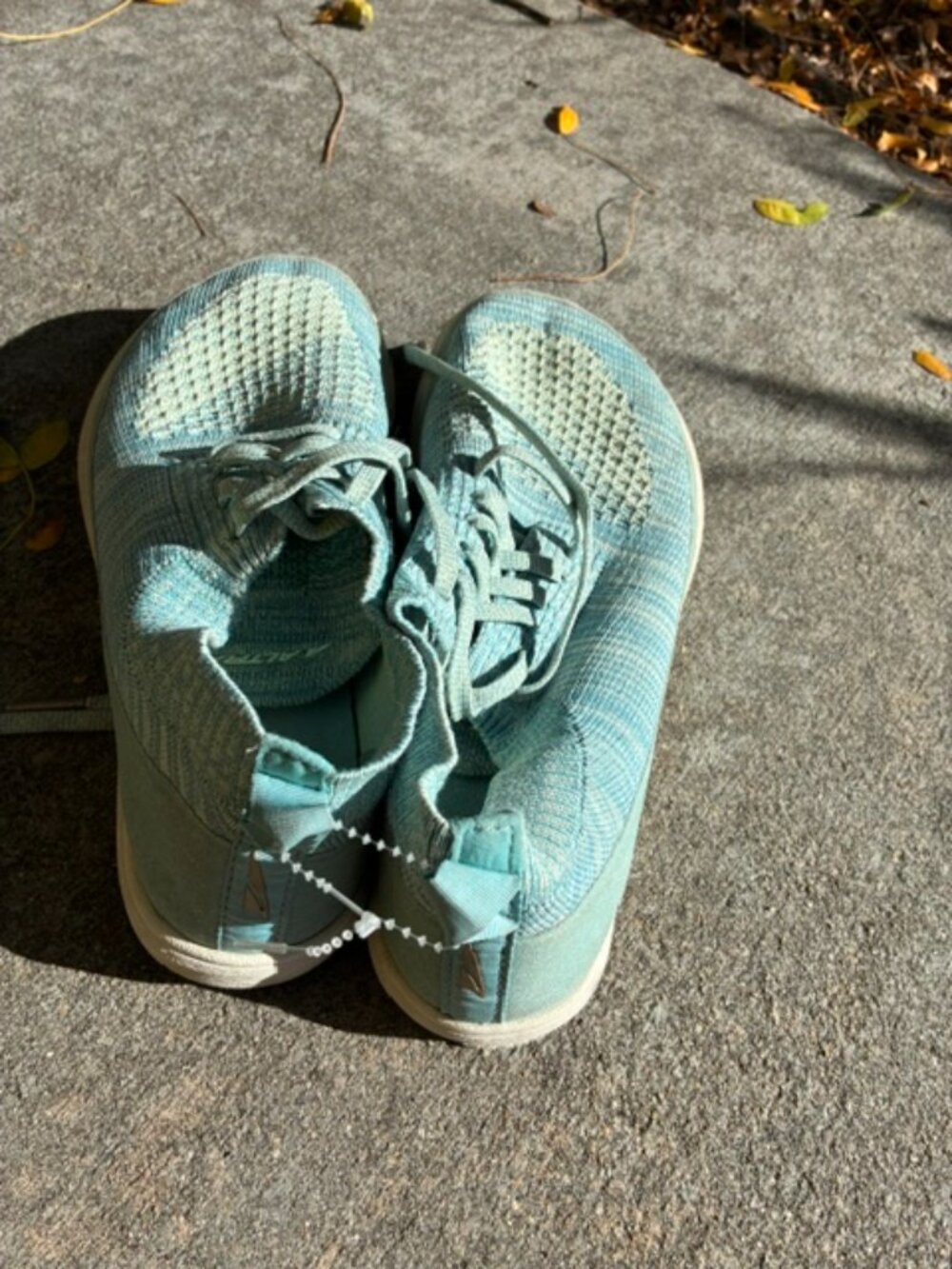 Altra Women's Vail Slip on knit sneakers, size 7, seafoam blue - Picture 2 of 8